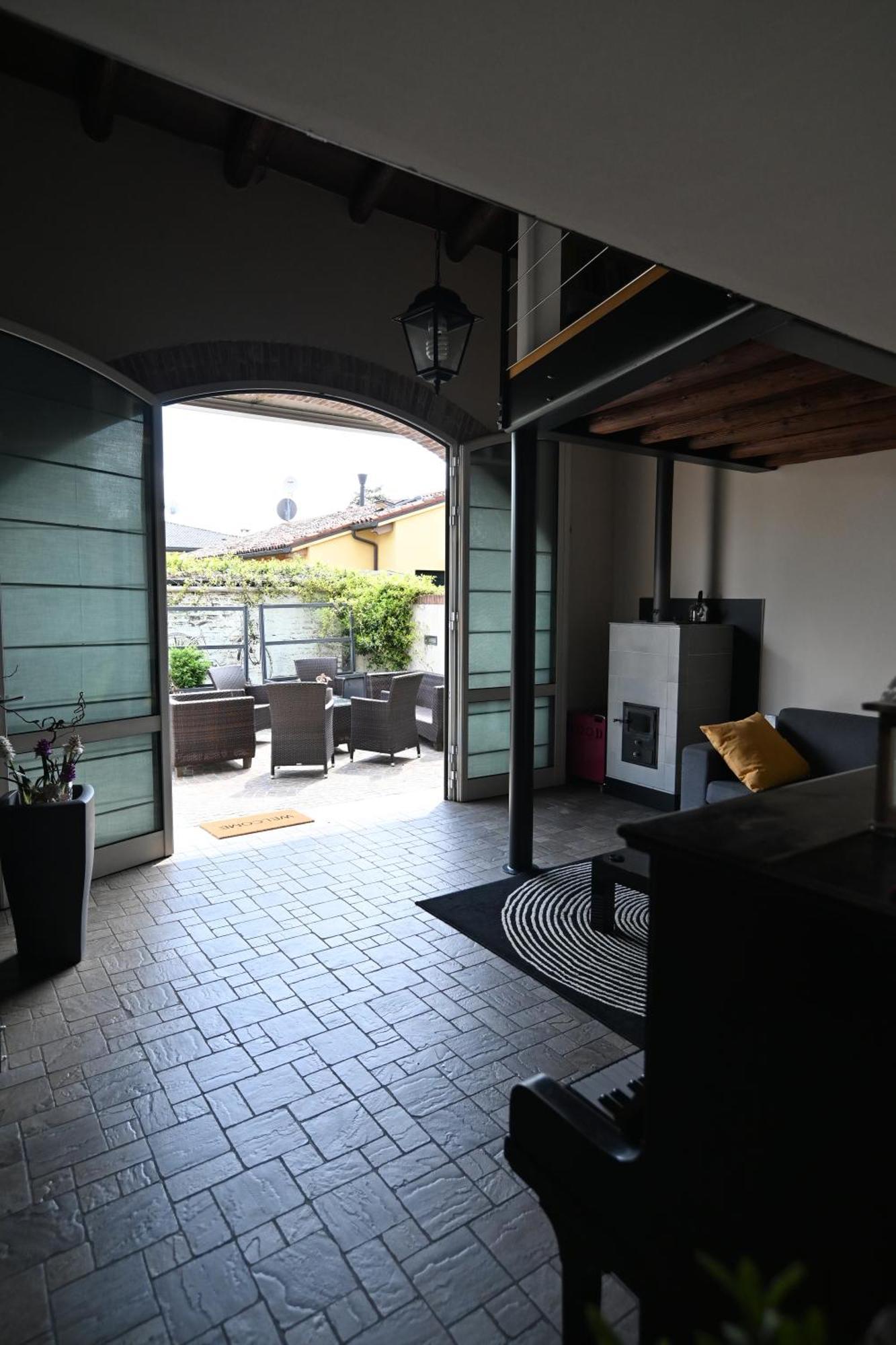 Ca Centosa Artistic House Villa Storica Ristrutturata Con Patio E Giardino Чіттаделла Екстер'єр фото